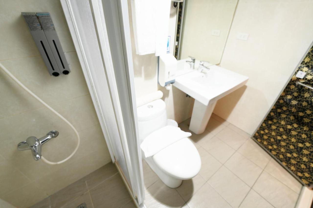 Meworld Hotel - Ximen Tajpej Zewnętrze zdjęcie